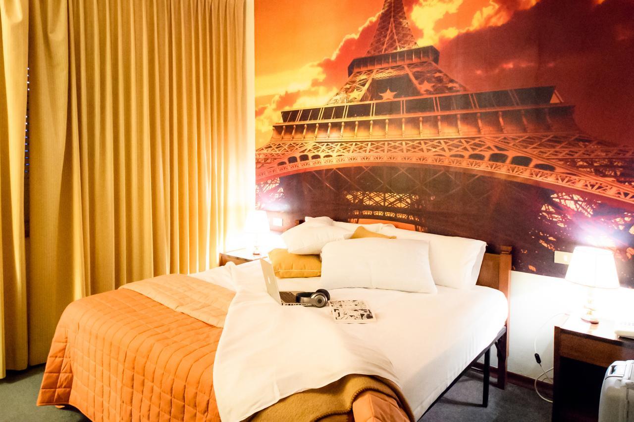 Hotel Palombella & Restaurant Фрозиноне Экстерьер фото