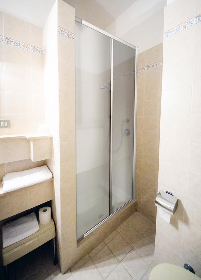 Hotel Palombella & Restaurant Фрозиноне Экстерьер фото